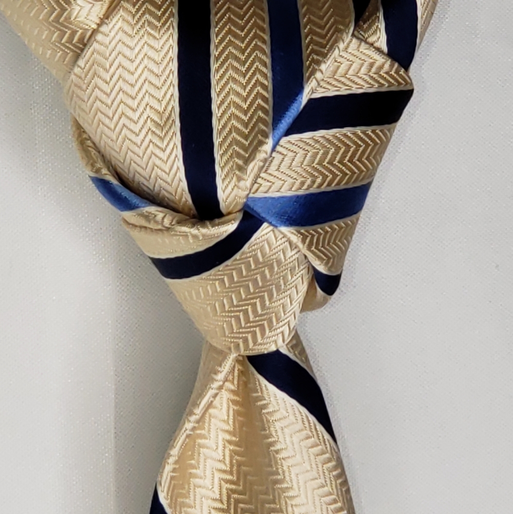🌴 BRUNO PIATTELLI Men's 100% Silk Necktie